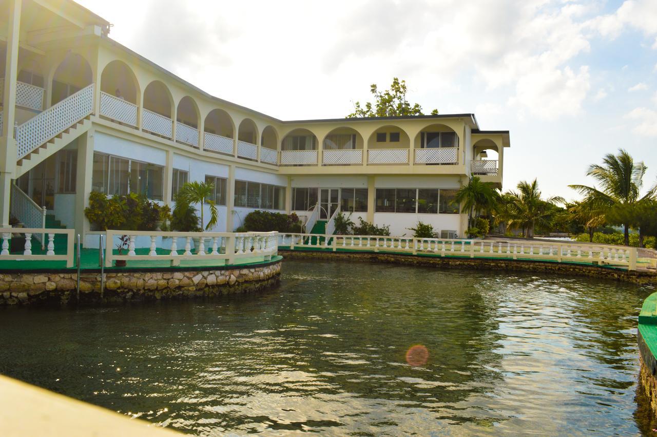 Sahara Dela Mer Inn Montego Bay Dış mekan fotoğraf