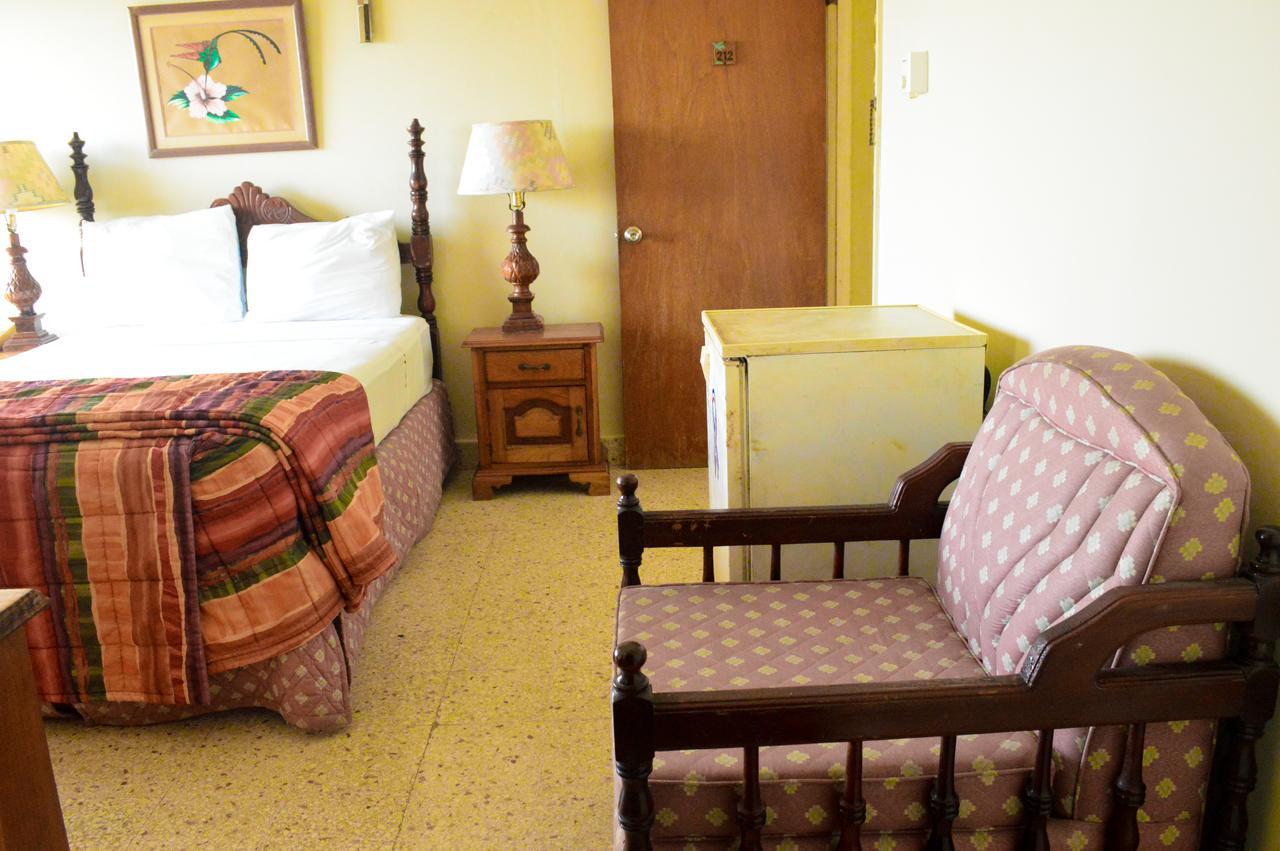 Sahara Dela Mer Inn Montego Bay Dış mekan fotoğraf